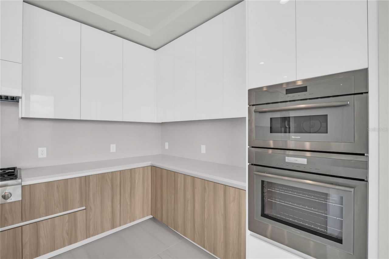 400 Central Avenue, Unit 4002, Saint Petersburg, FL 33701 Photo