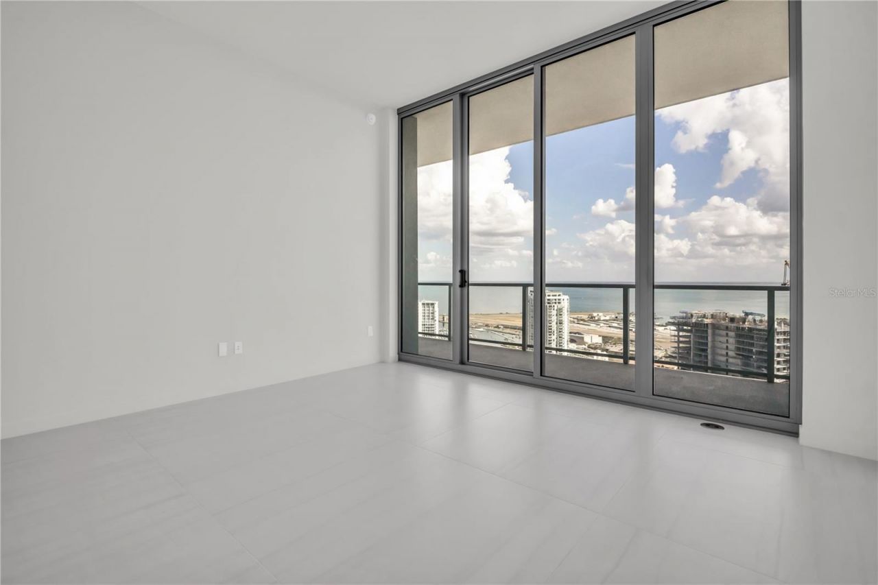 400 Central Avenue, Unit 4002, Saint Petersburg, FL 33701 Photo