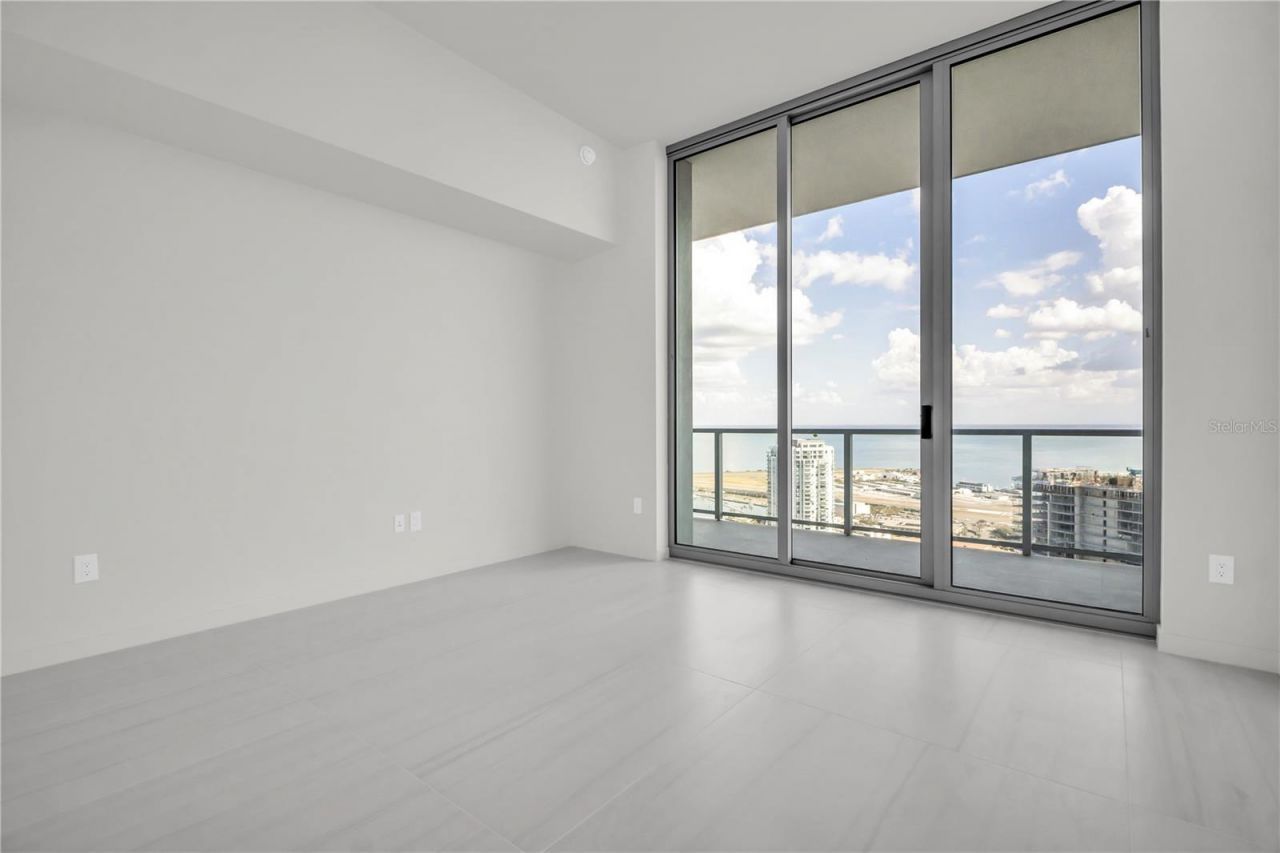 400 Central Avenue, Unit 4002, Saint Petersburg, FL 33701 Photo