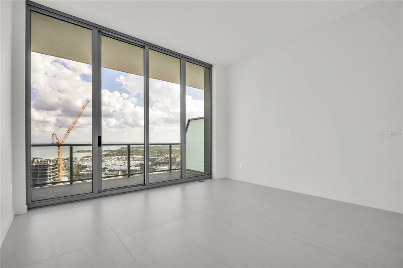 400 Central Avenue, Unit 4002, Saint Petersburg, FL 33701 Photo