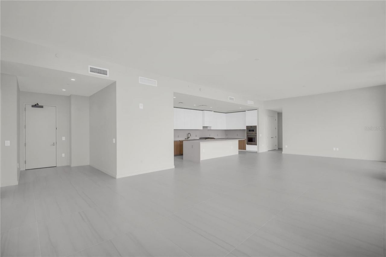 400 Central Avenue, Unit 4002, Saint Petersburg, FL 33701 Photo