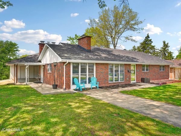 313 RIDGEWAY DRIVE, Jefferson City, MO 65109