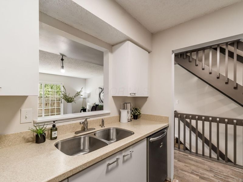 182 Macfalls Way, Unit # 17D, Blacklick, OH 43004 Photo 7