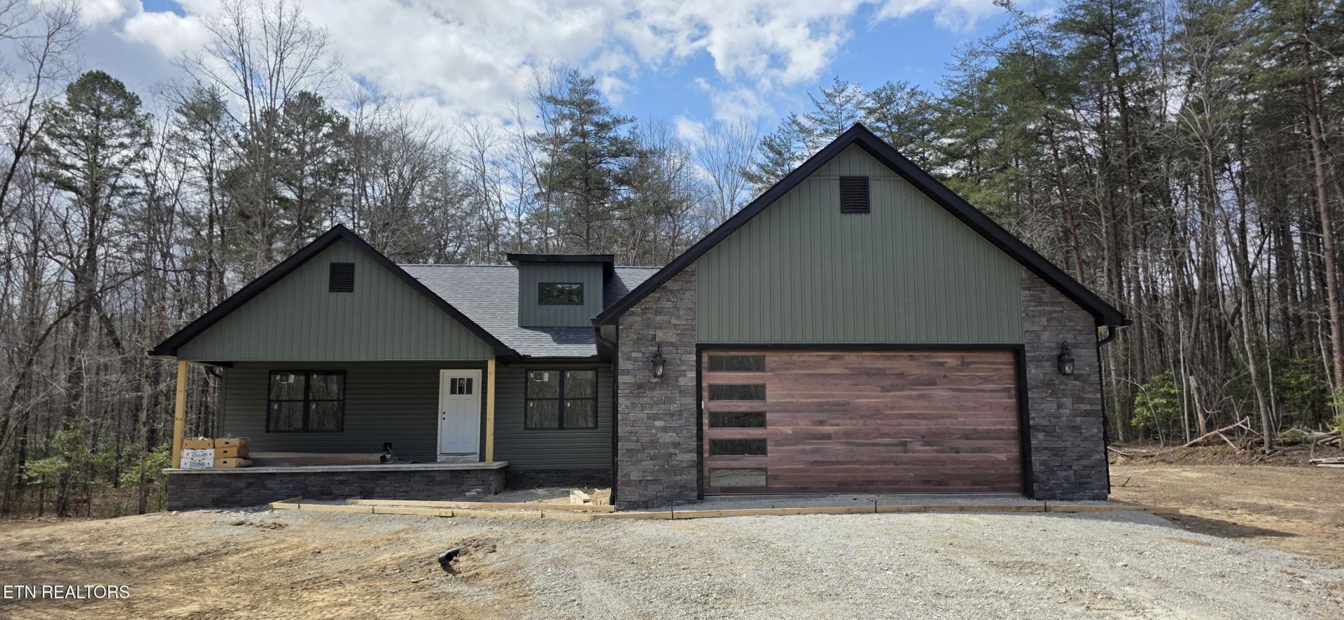 1300 Laurel Way, Monterey, TN 38574 Main Photo