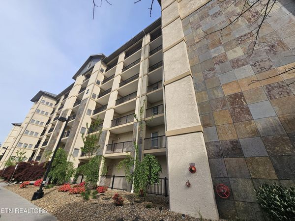 124 Plaza Drive, Pigeon Forge, TN 37863