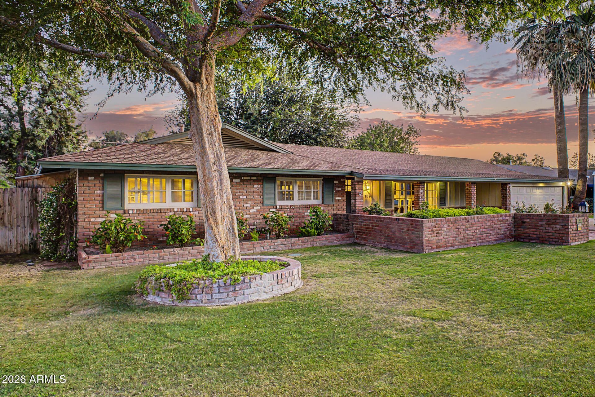309 W Flynn Lane, Phoenix, AZ 85013 Main Photo