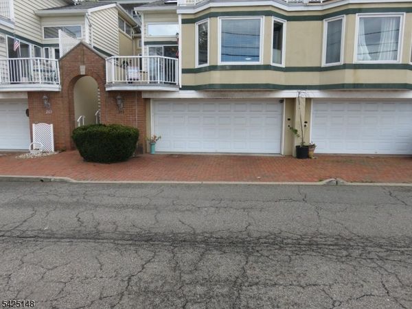 265 Front St, Perth Amboy, NJ 08861