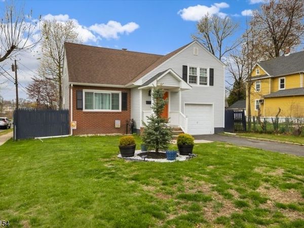 234 Aldene Rd, Roselle, NJ 07203