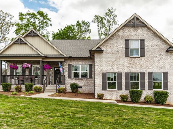 715B N Russell St, Portland, TN 37148