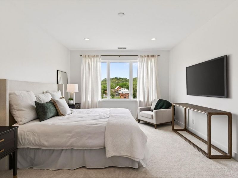 271 Strader Avenue, Cincinnati, OH 45226 Photo 5