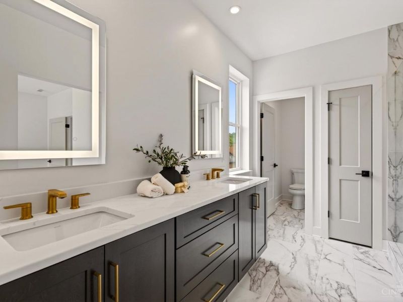 271 Strader Avenue, Cincinnati, OH 45226 Photo 6