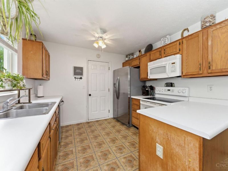 3586 Creek Crossing Blvd, Pierce Twp, OH 45102 Photo 14