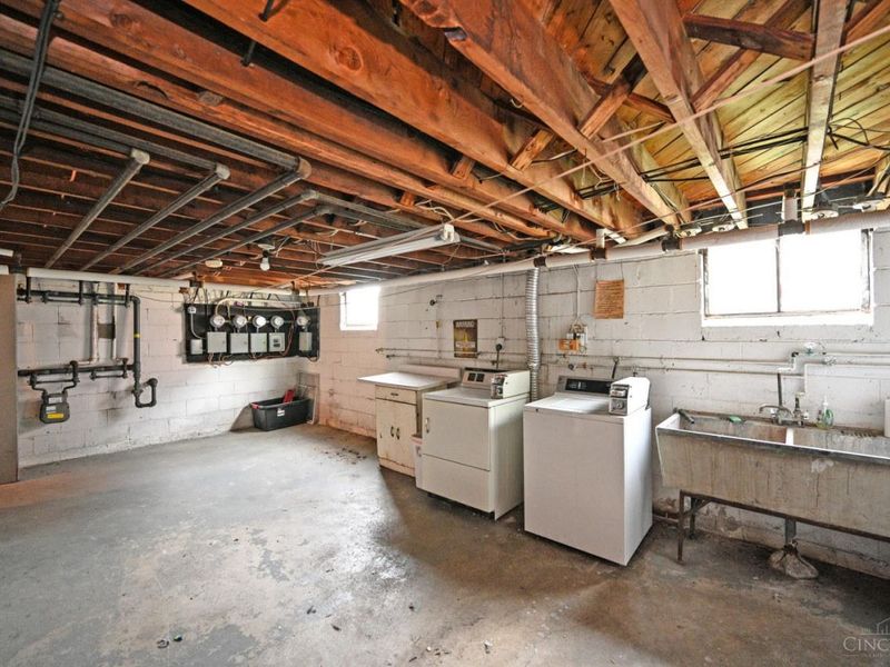 620 Maple Drive, Cincinnati, OH 45215 Photo 21