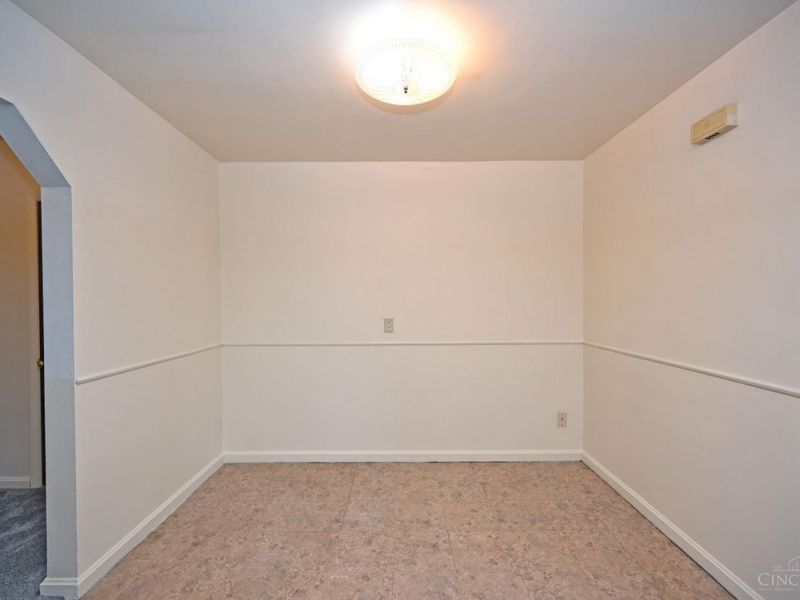 620 Maple Drive, Cincinnati, OH 45215 Photo 7