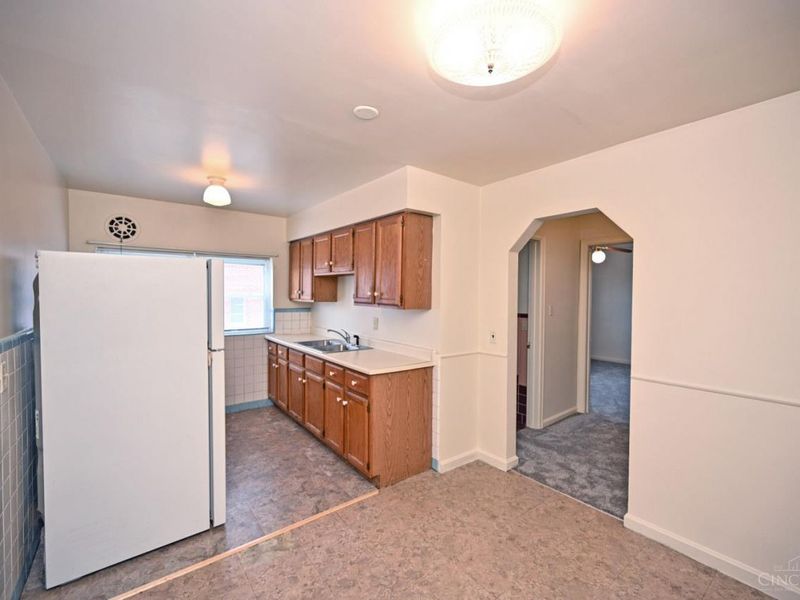 620 Maple Drive, Cincinnati, OH 45215 Photo 8