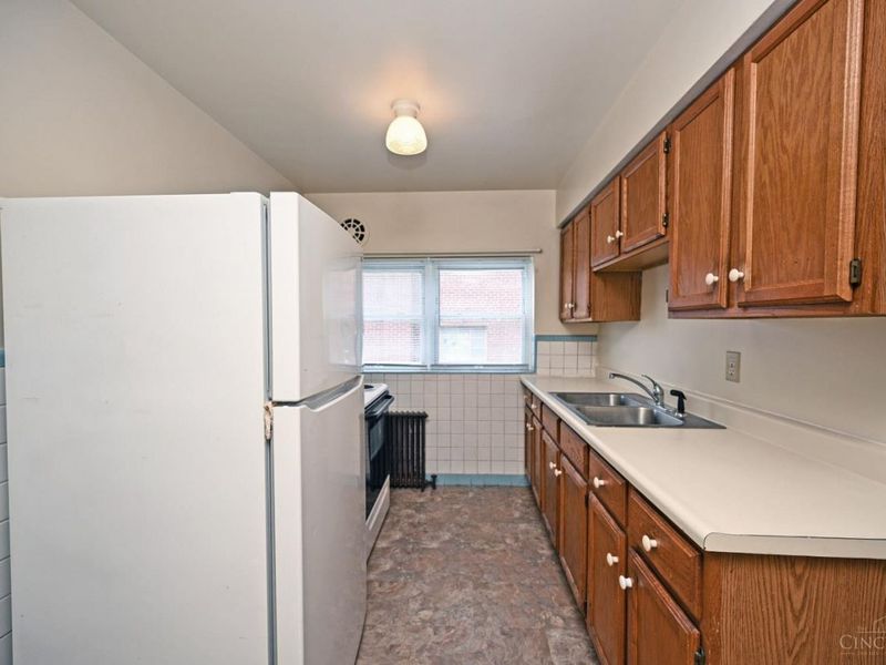 620 Maple Drive, Cincinnati, OH 45215 Photo 9