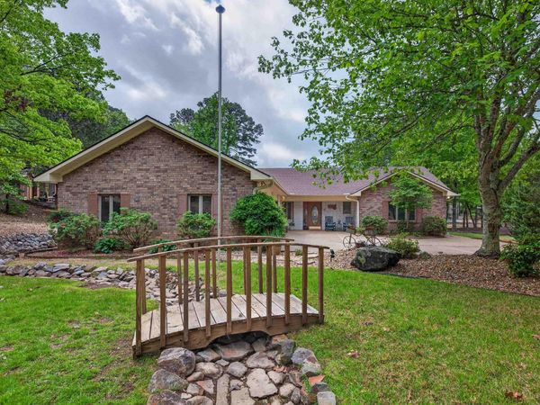 15 TIBURON Way, Hot Springs Village, AR 71909
