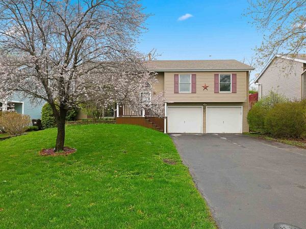 1358 Cottonwood Lane , Crystal Lake, IL 60014