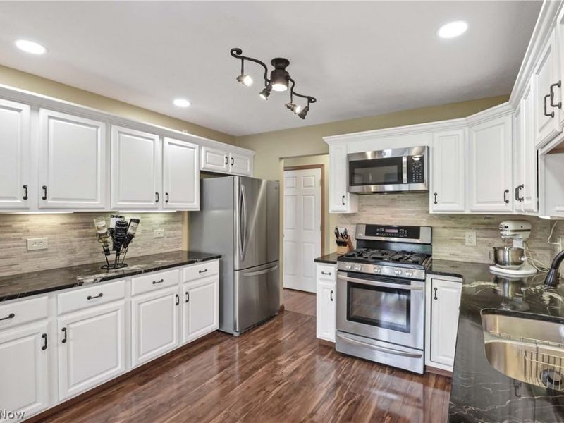 30941 Pepper Mill Court, Unit 83B, North Olmsted, OH 44070 Photo 12