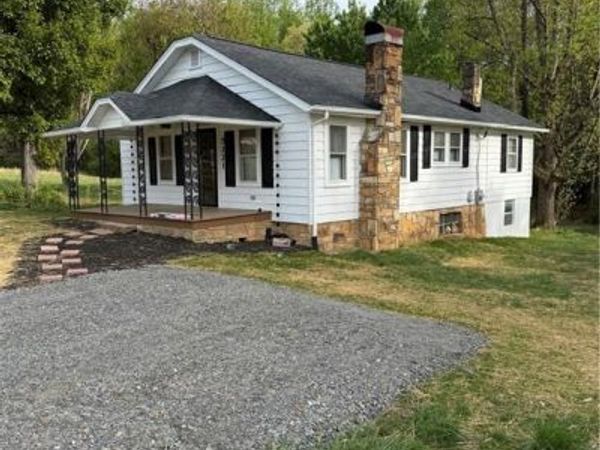 5121 Center Road , Jonesville, NC 28642