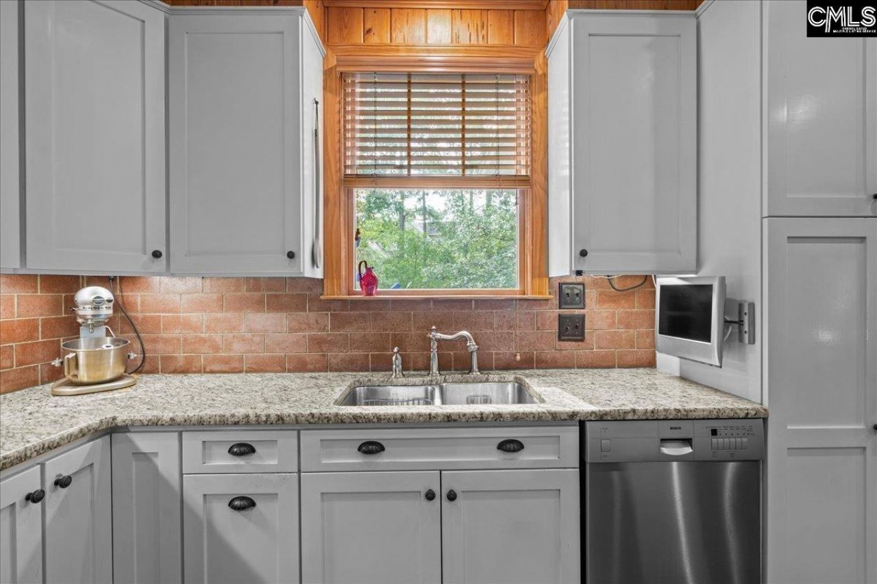 2884 Lake Road  Photo 17