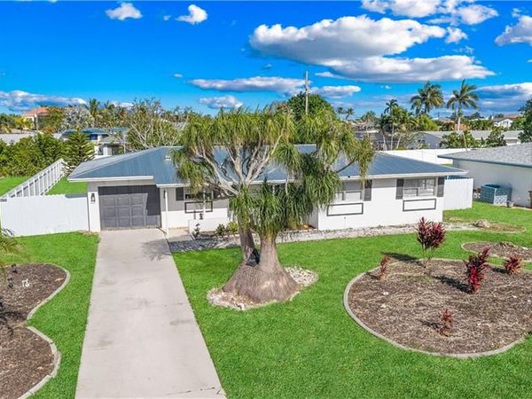 2627 SE 18th PL , CAPE CORAL, FL 33904