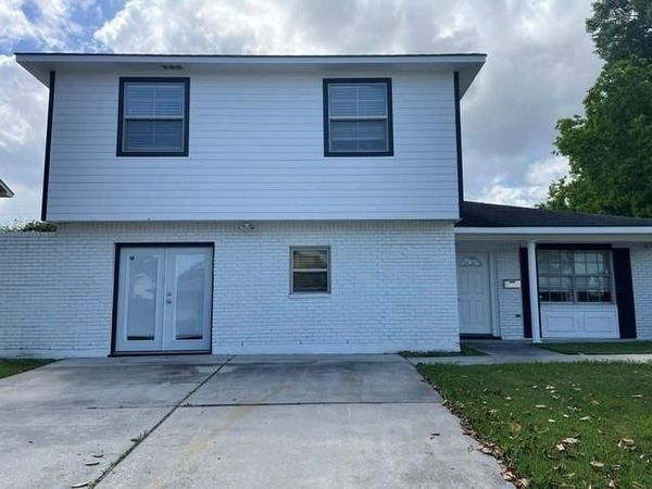 2001 ST. NICK Drive , New Orleans, LA 70131