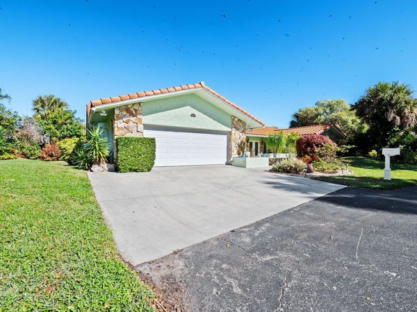 301 Jacaranda Drive, Plantation, FL 33324