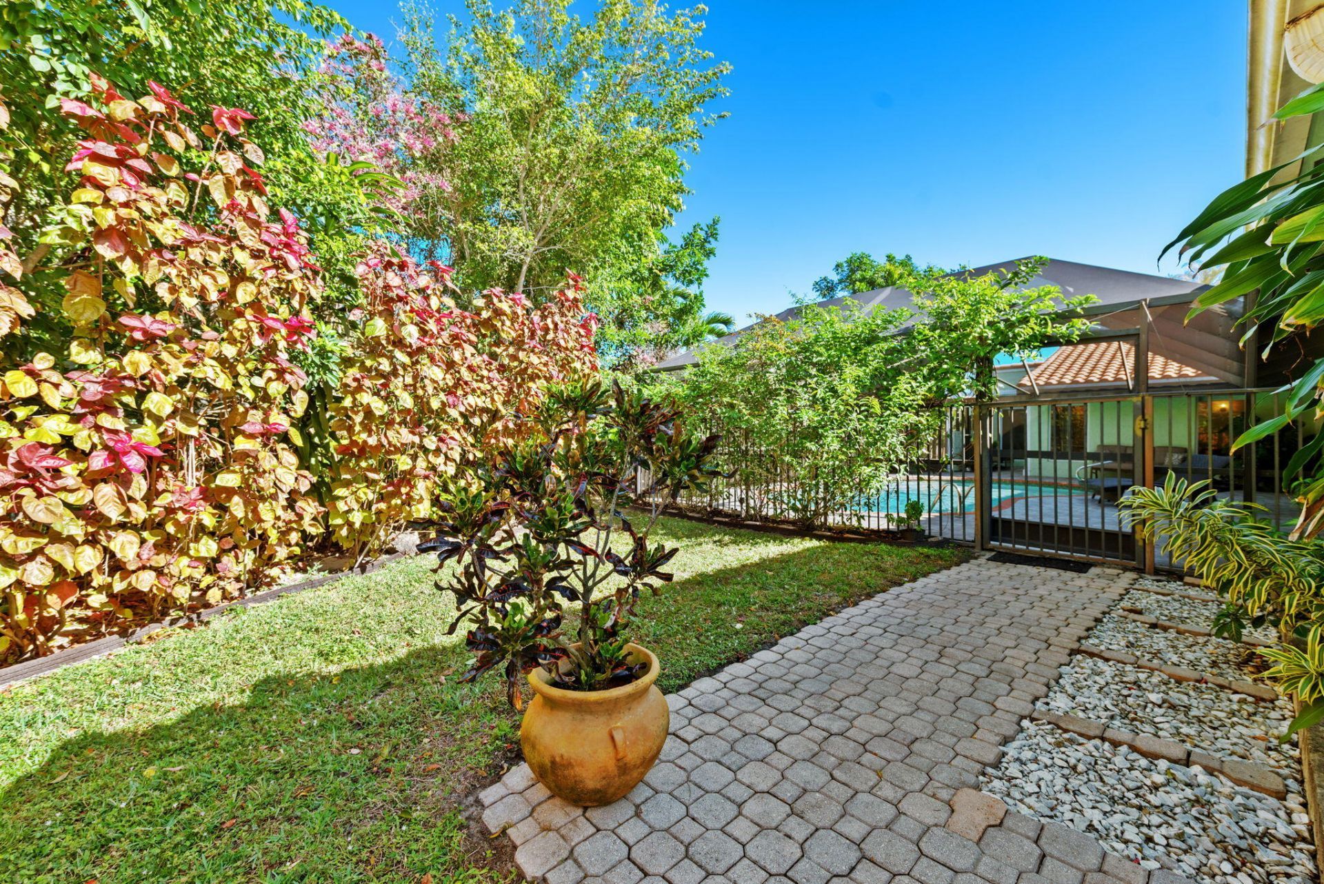 301 Jacaranda Drive, Plantation, FL 33324 Photo