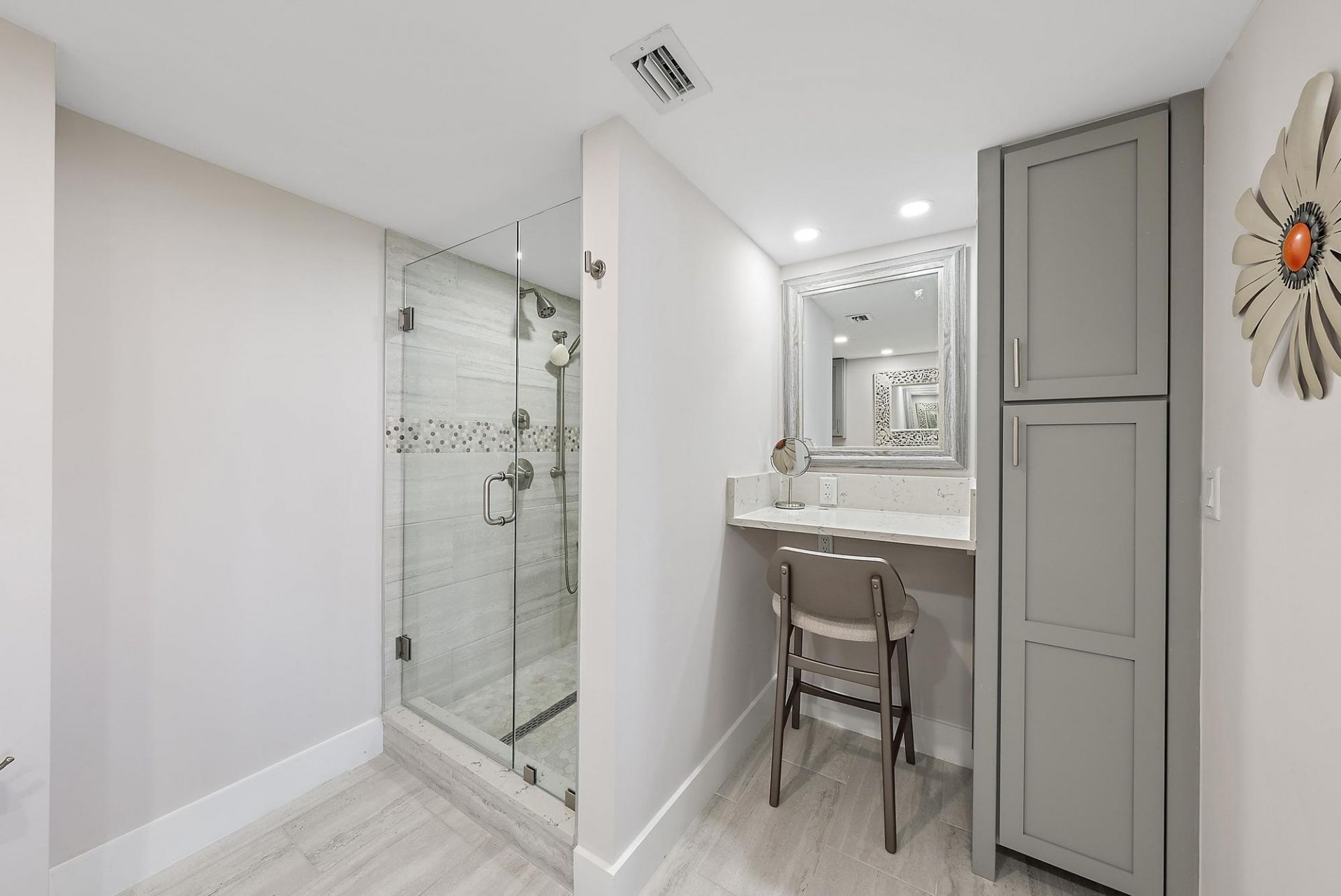 4200 N Ocean Drive, Unit 2-705, Singer Island, FL 33404 Photo