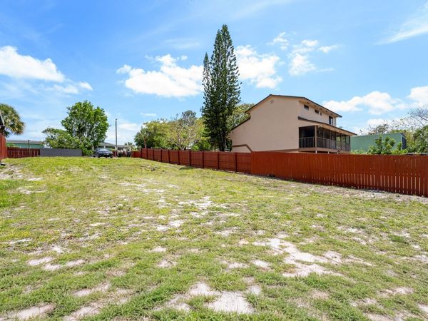 905 N A Street, Lake Worth Beach, FL 33460