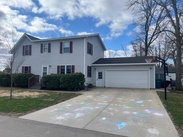 327 swift Avenue N, Litchfield, MN 55355