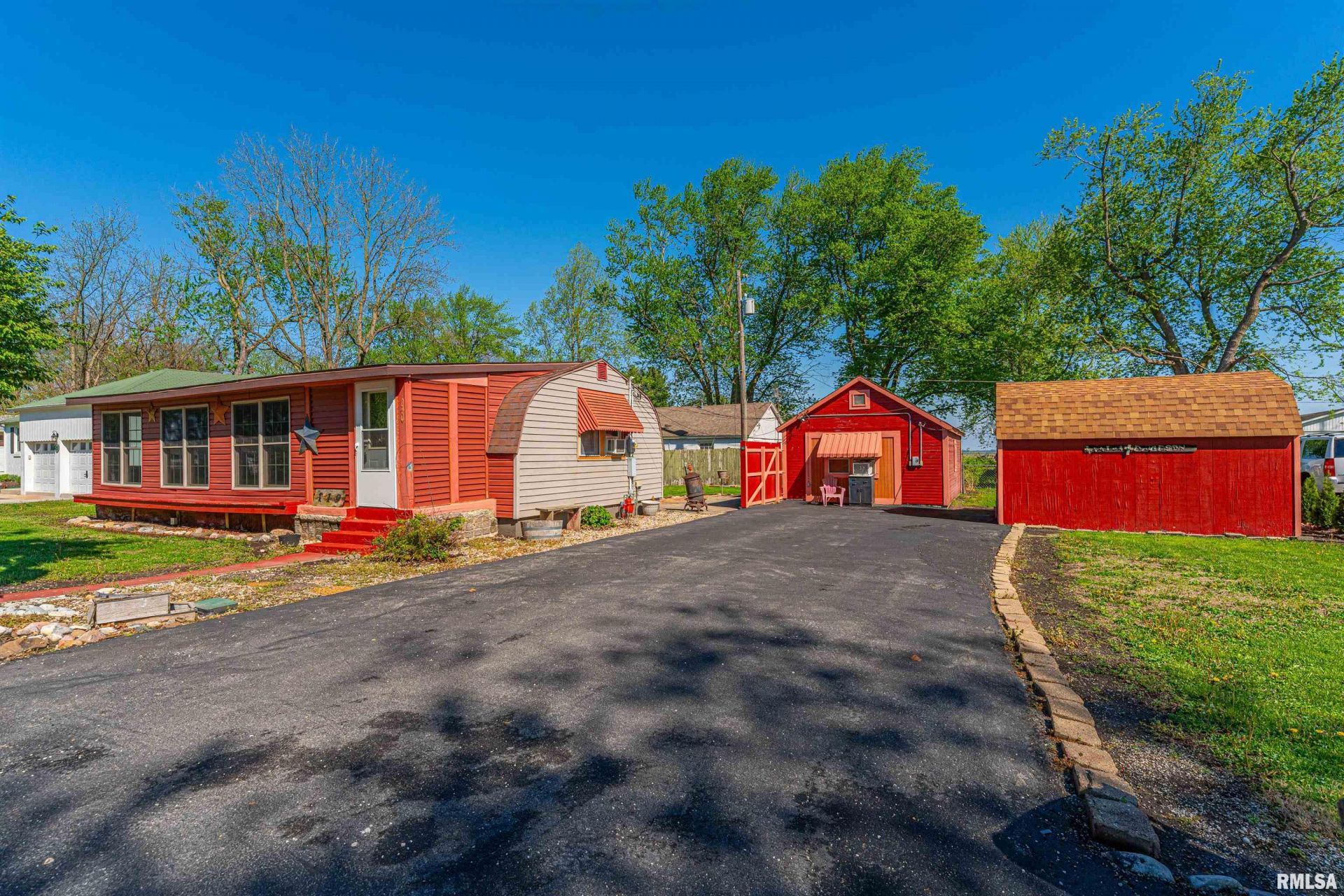 119 Montgomery Court, Maroa, IL 61756 Main Photo