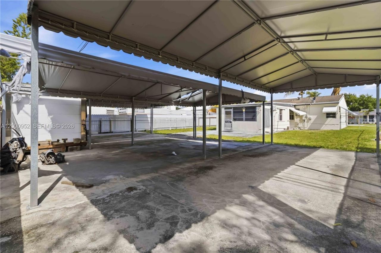 2820 Fletcher St , Hollywood, FL 33020 Photo