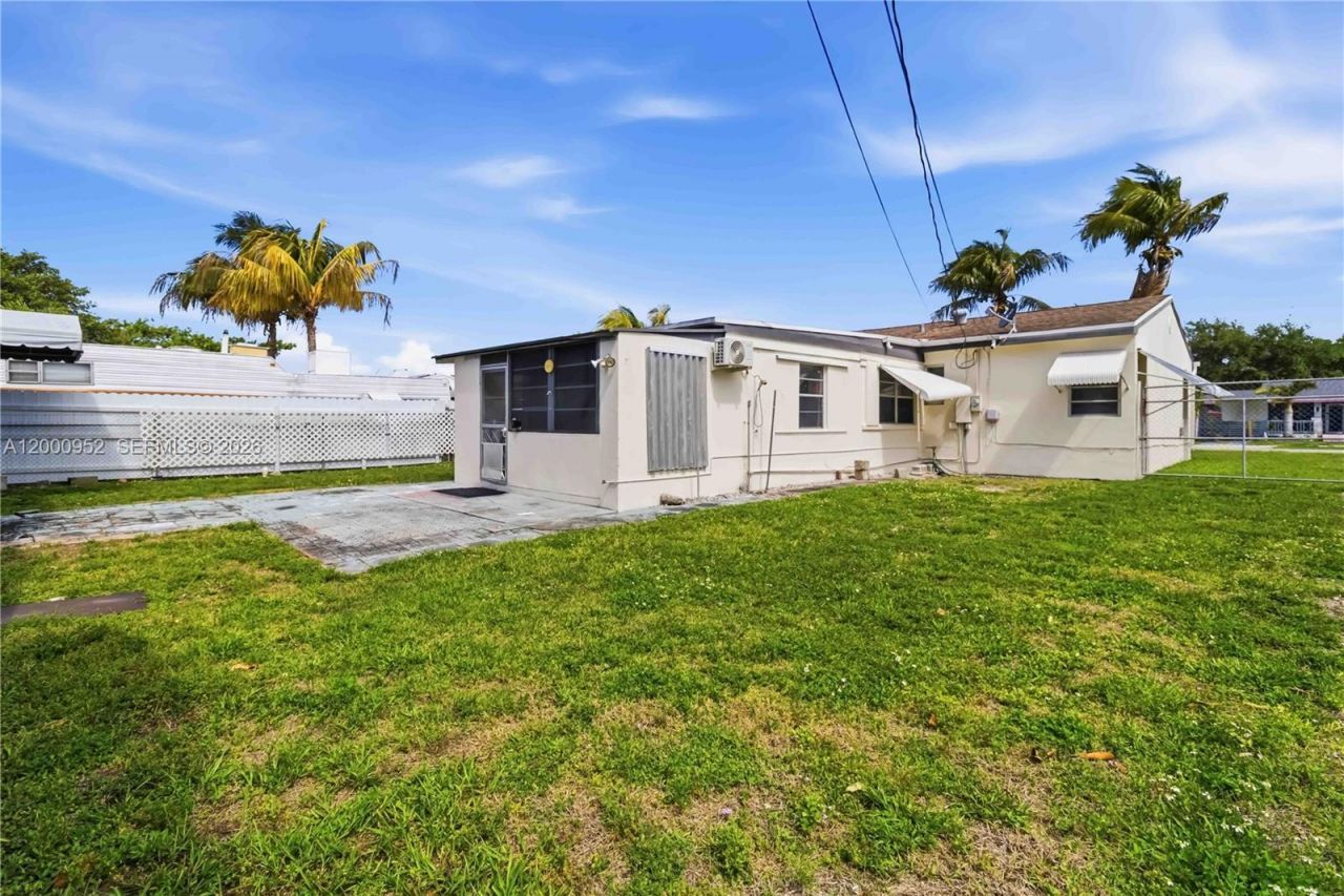 2820 Fletcher St , Hollywood, FL 33020 Photo