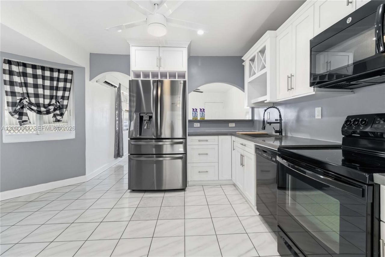 2820 Fletcher St , Hollywood, FL 33020 Photo