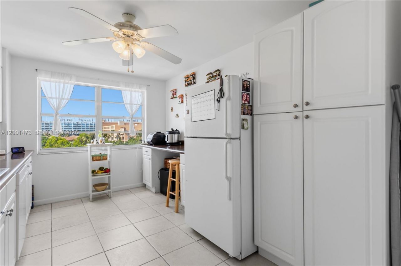 2851 NE 183rd St, Unit 502E, Aventura, FL 33160 Photo