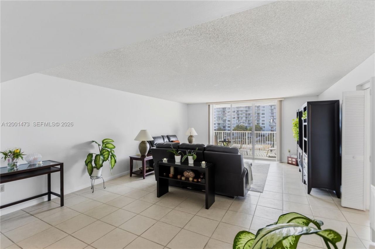2851 NE 183rd St, Unit 502E, Aventura, FL 33160 Photo