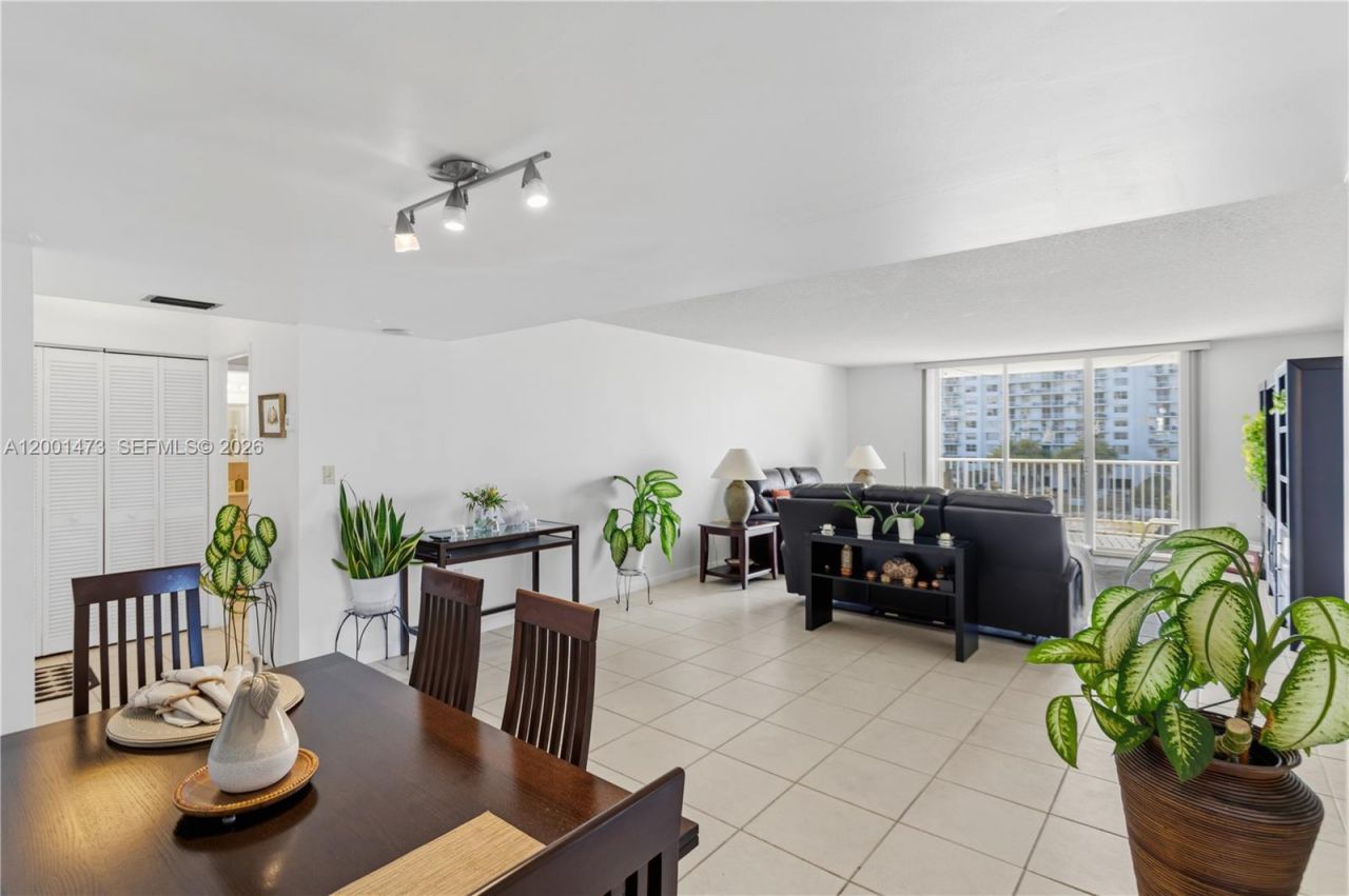 2851 NE 183rd St, Unit 502E, Aventura, FL 33160 Photo