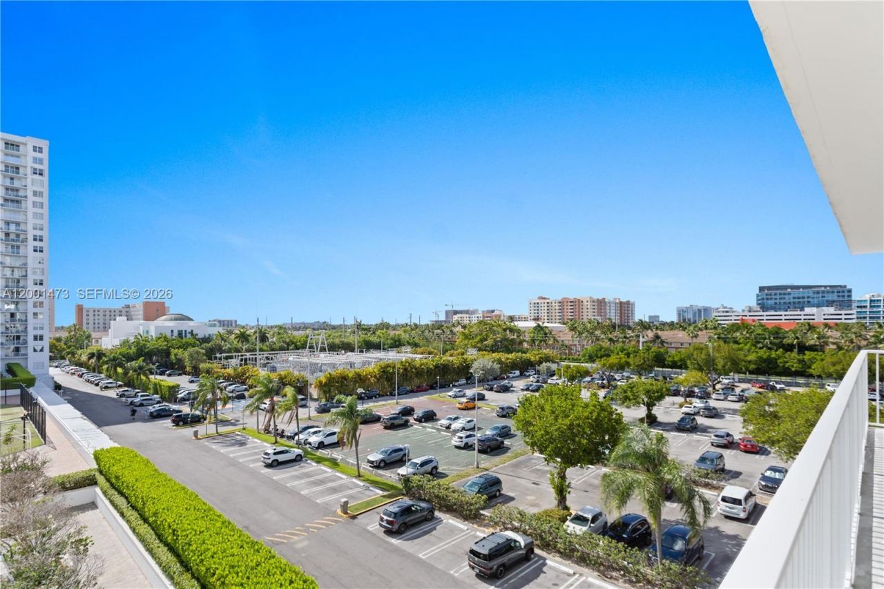2851 NE 183rd St, Unit 502E, Aventura, FL 33160 Photo