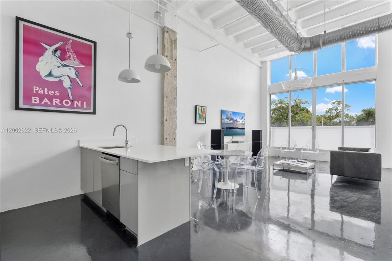 8101 Biscayne Blvd , Unit R-306, Miami, FL 33138 Photo