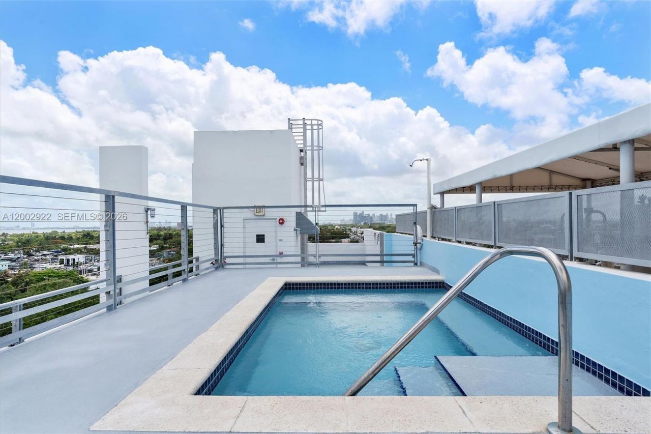 8101 Biscayne Blvd , Unit R-306, Miami, FL 33138 Photo