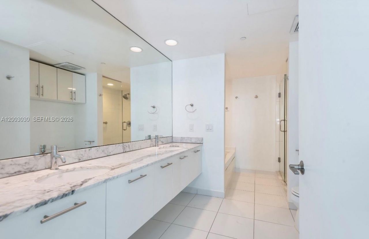 55 SE 6th St, Unit 3403, Miami, FL 33131 Photo
