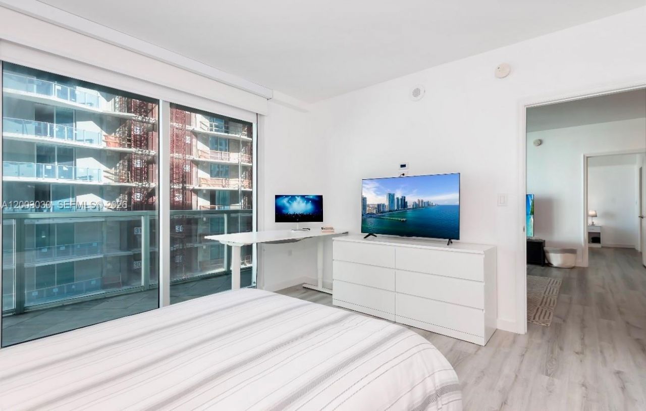 55 SE 6th St, Unit 3403, Miami, FL 33131 Photo