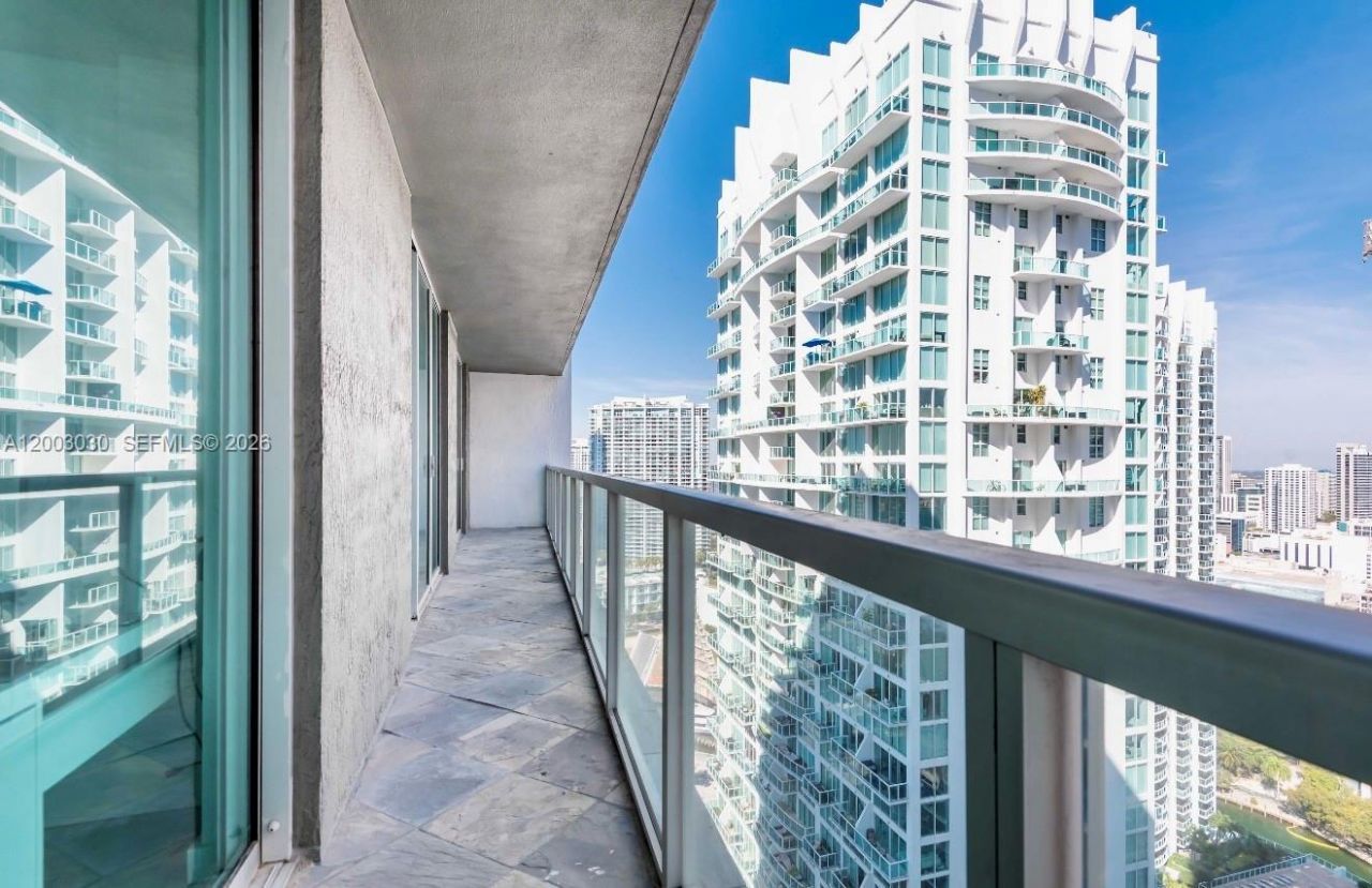 55 SE 6th St, Unit 3403, Miami, FL 33131 Photo