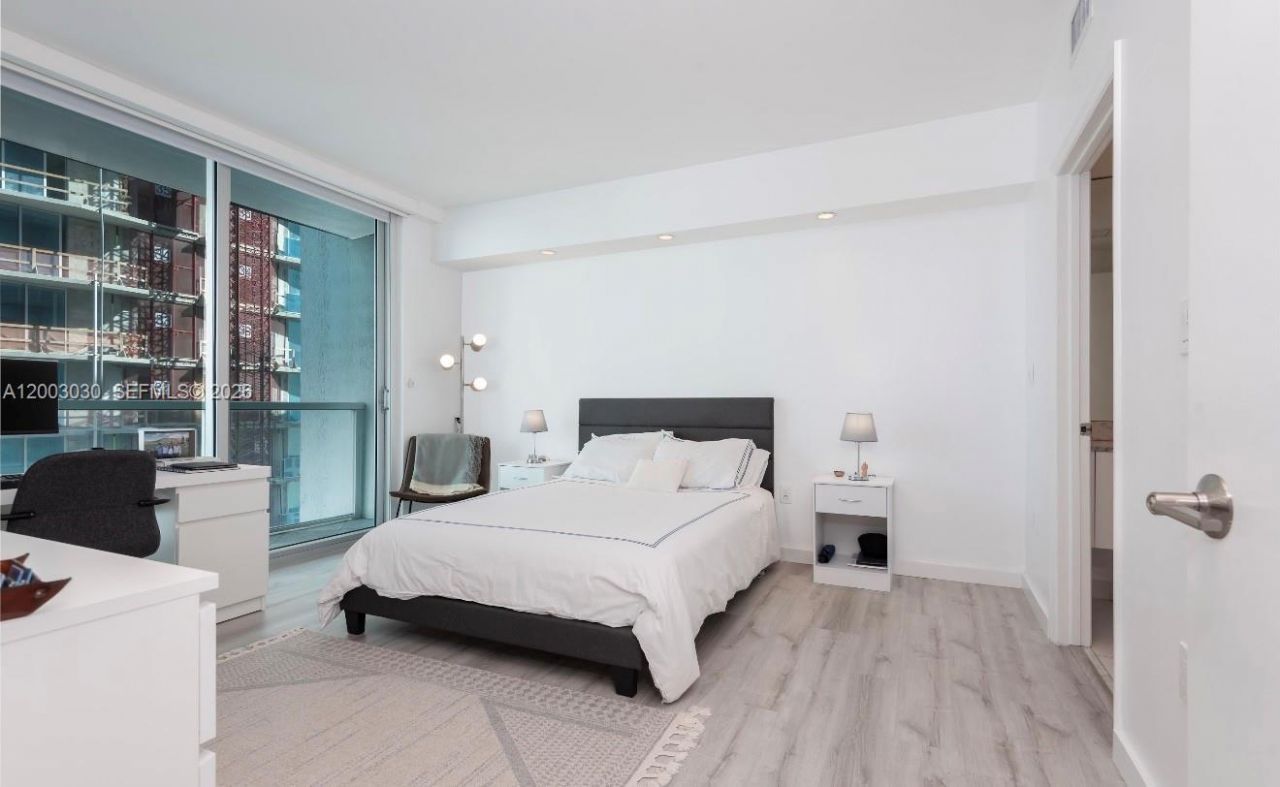 55 SE 6th St, Unit 3403, Miami, FL 33131 Photo