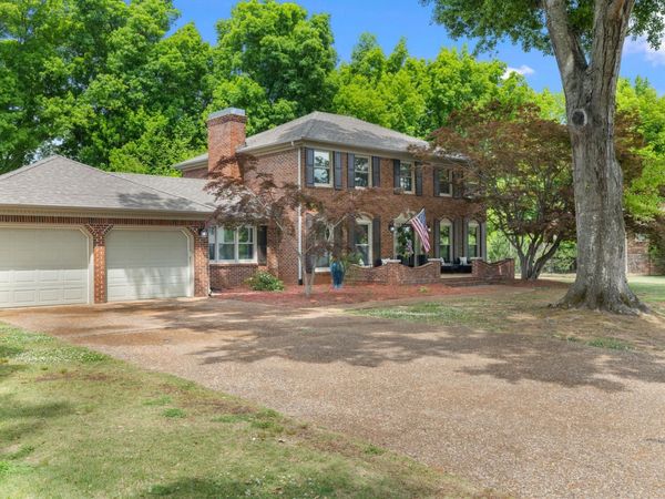 309 Westbury Ln, Florence, AL 35630