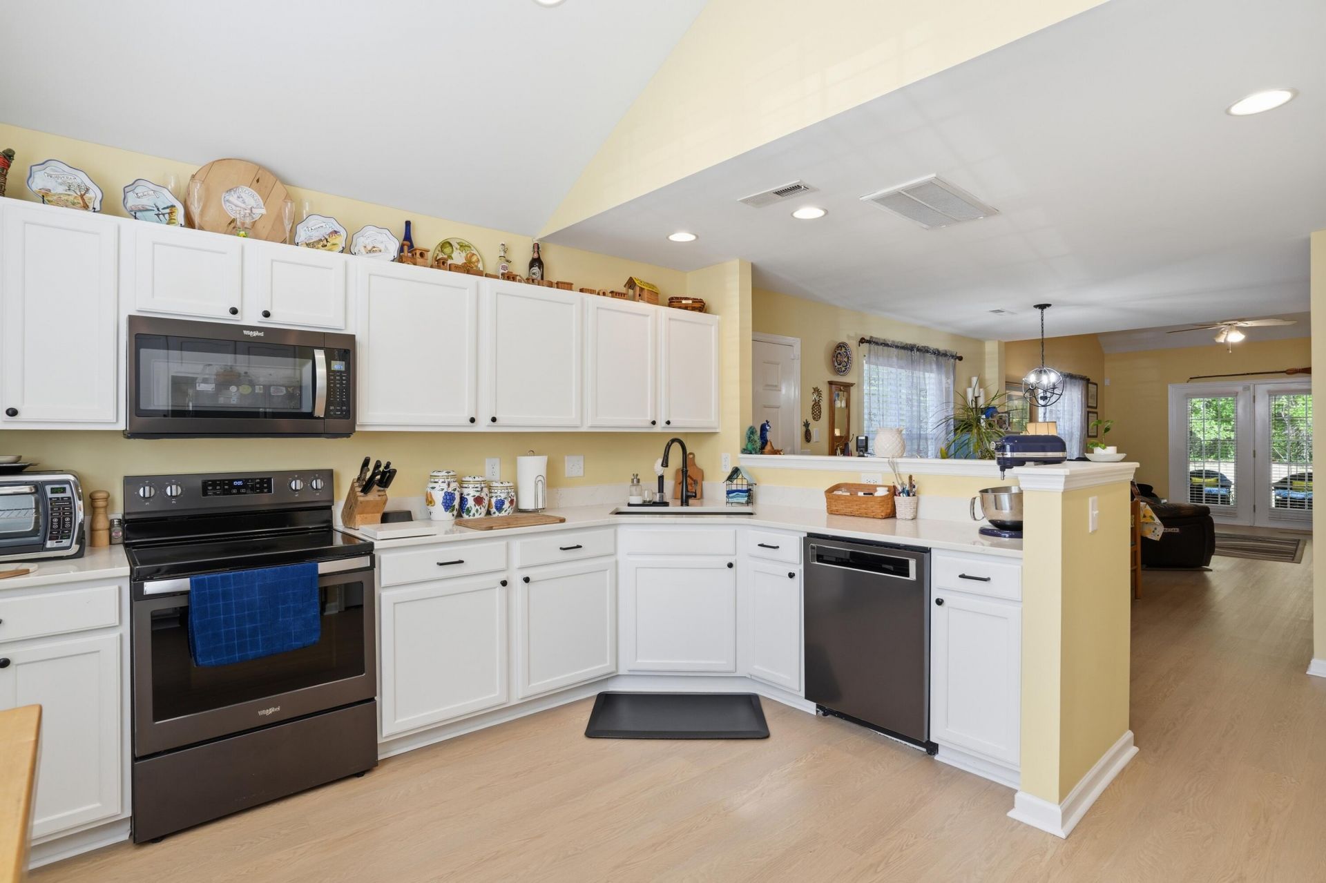 8663 Grassy Oak Trail Photo 17