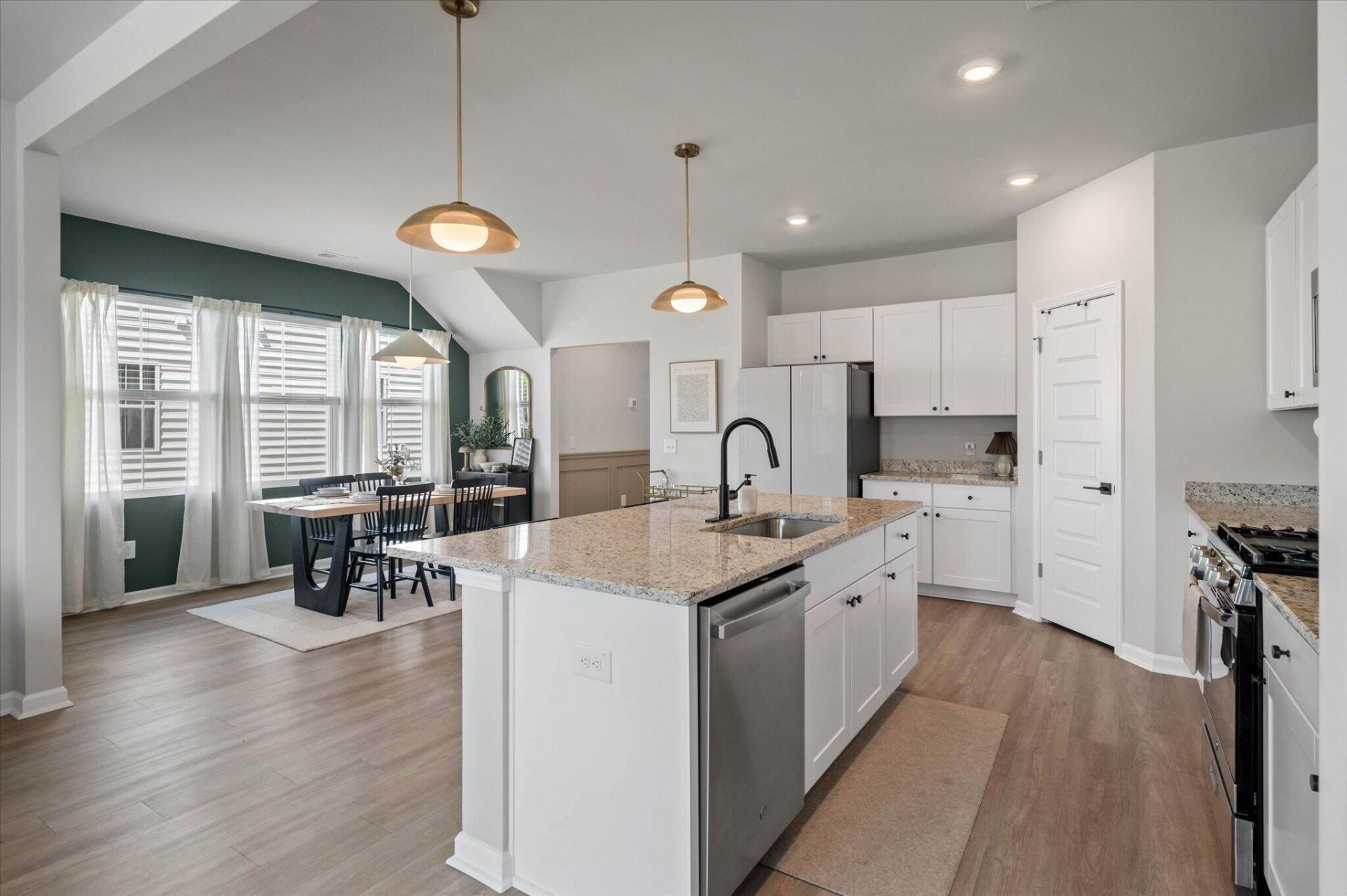 135 Pine Gate Drive Photo 10