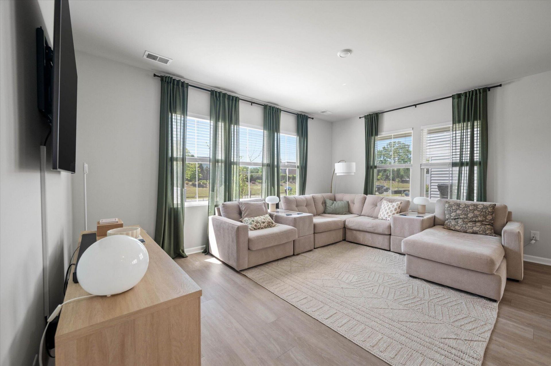 135 Pine Gate Drive Photo 13